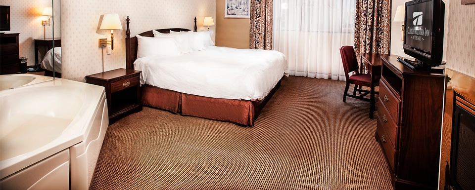 Niagara Falls Whirlpool Suite